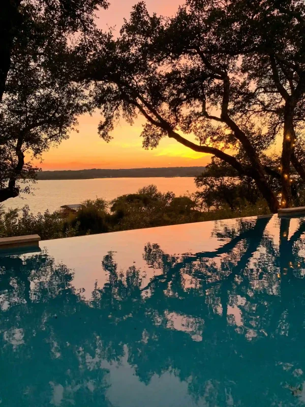 pexels-heychrissmith-3517970